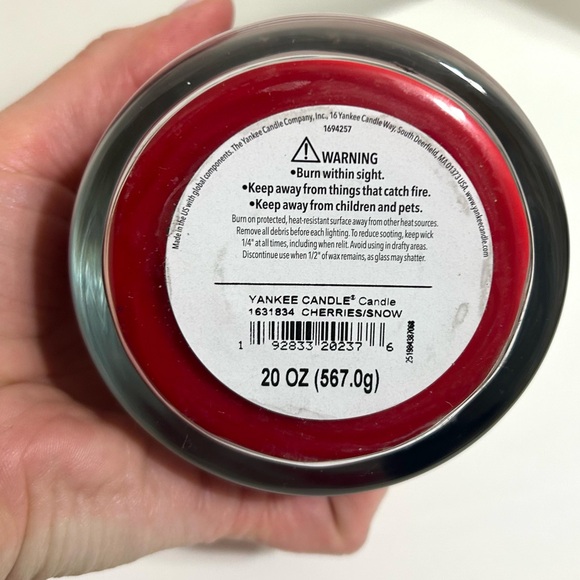 New Cherries on Snow Discontinued Yankee Candle - Picture 2 of 4
